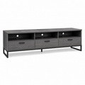 Meuble TV industriel doux gris acier 170x42x52 cm avec piètement métal et 3 espaces de rangement